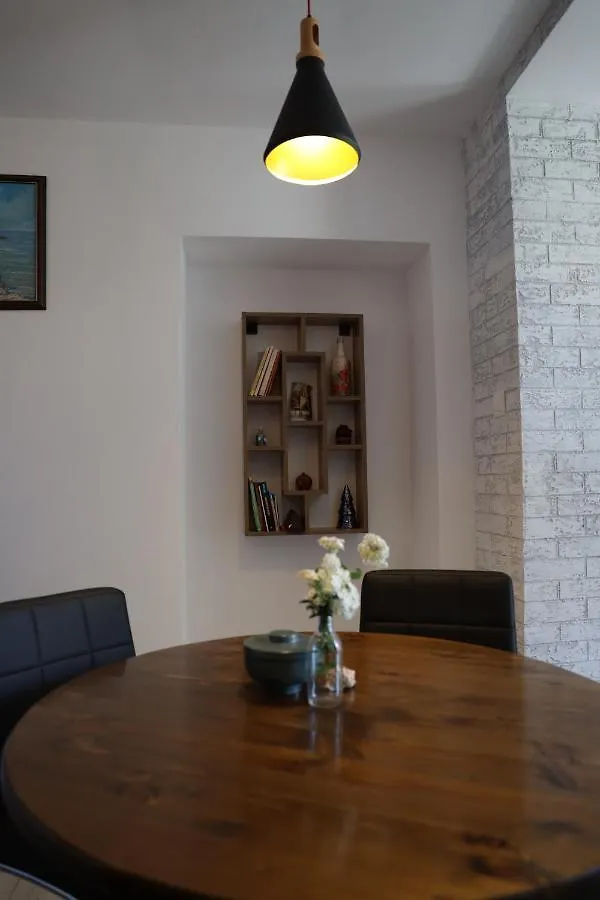 Guest House Dimant Burgas 0*,